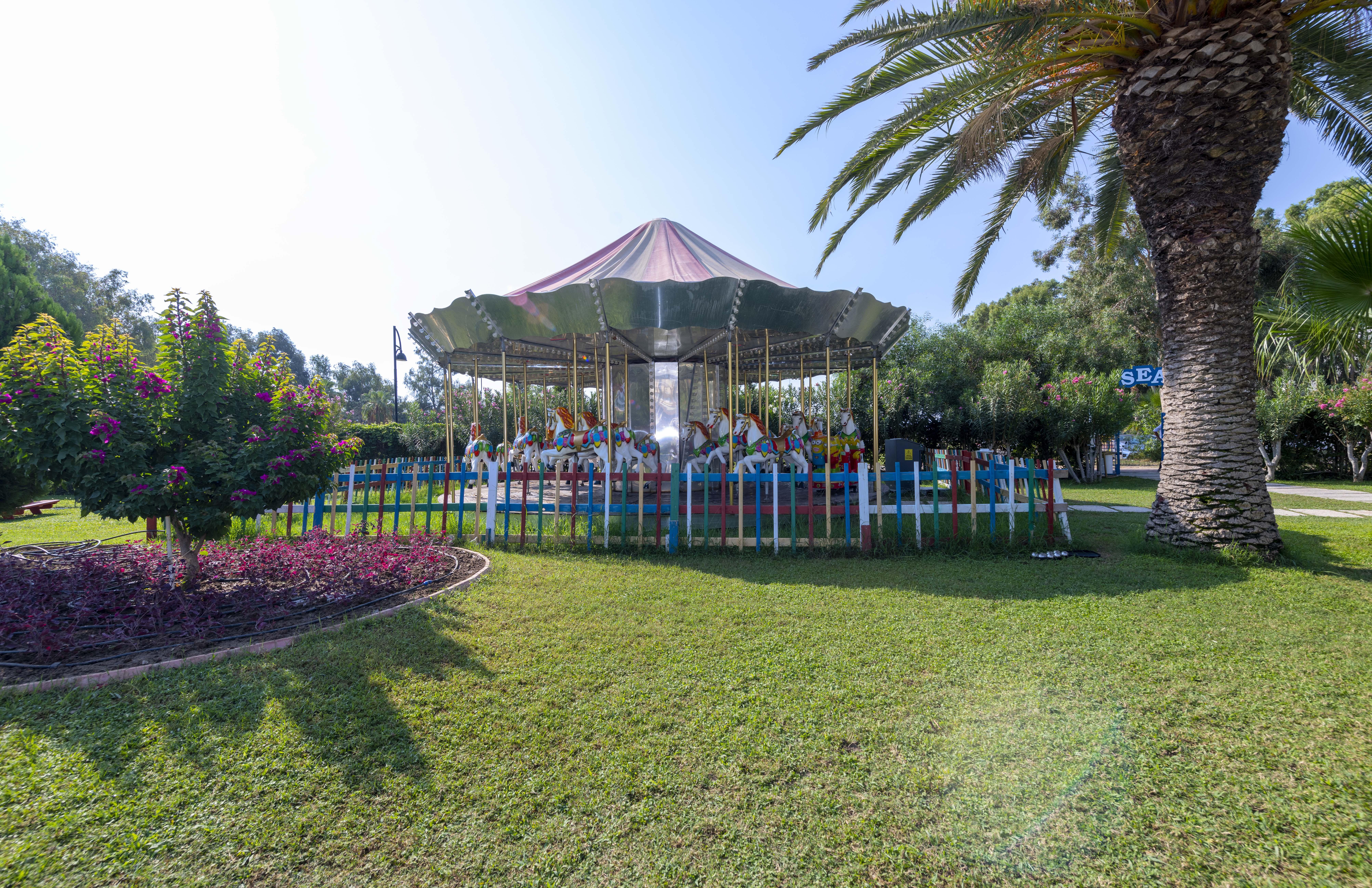 Amara Family Resort Side Exterior foto